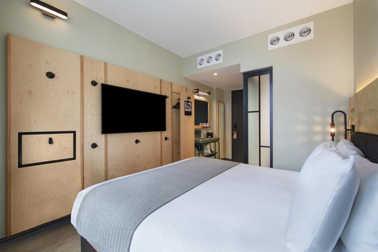 Hotel Moxy Brooklyn Williamsburg à New York Extérieur photo
